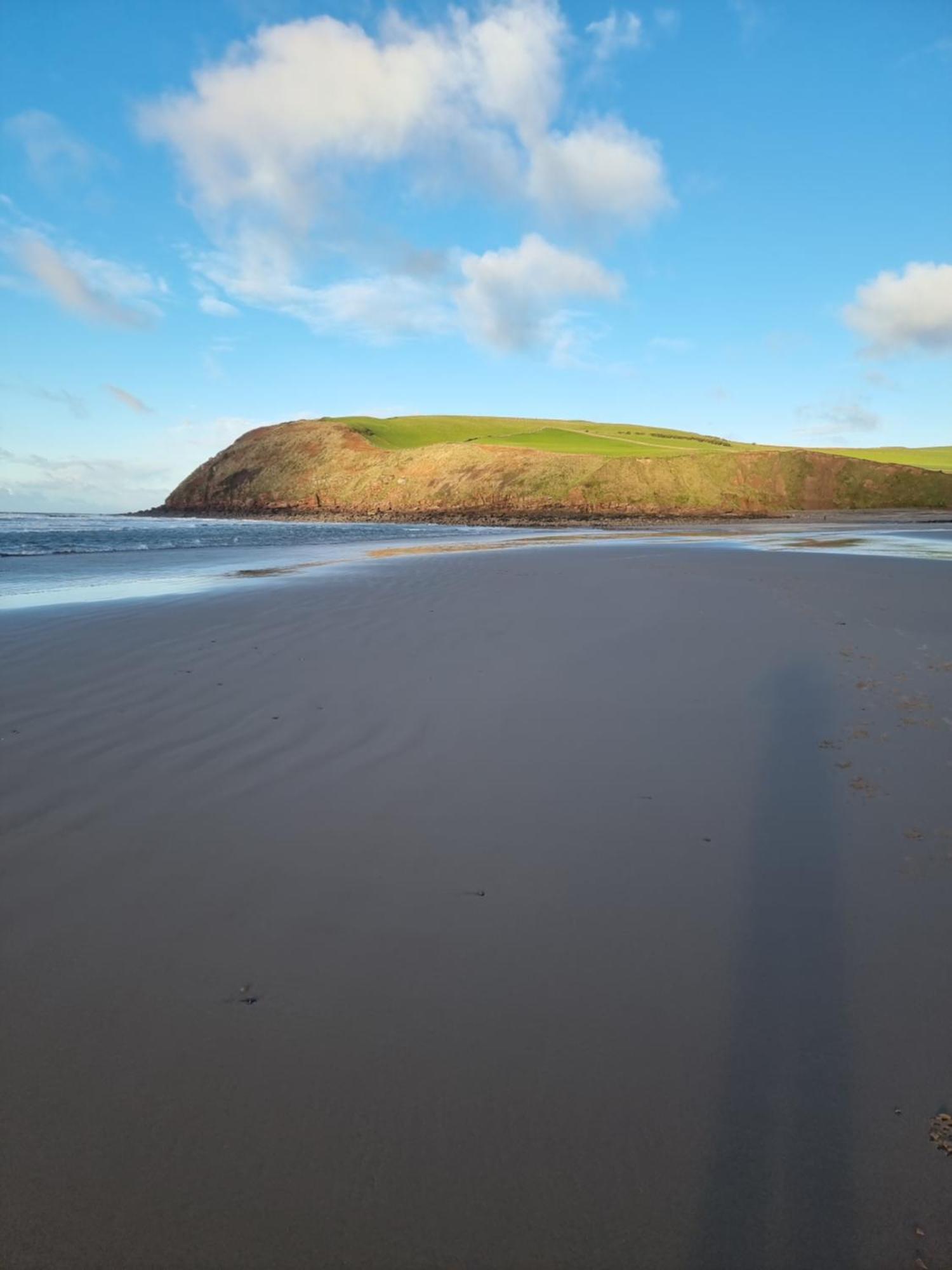Impeccable Beachfront 2-Bed Cottage In St. Bees Exterior foto